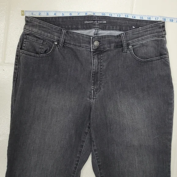 Chico’s jeans women's size 14 short black wash with fading straight leg stretch - Picture 3 of 11